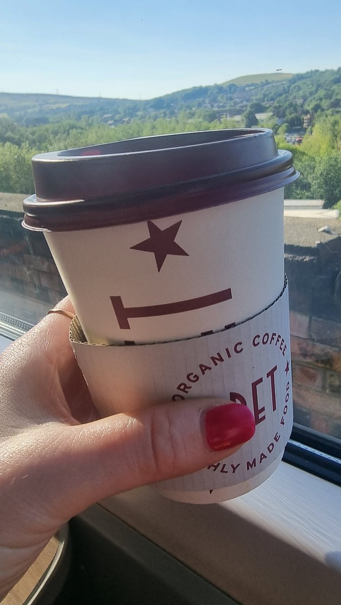 A gorgeous day for a trip across the pennines for #InnerRebel23! Do say hi if you see me and my orange children's TV presenter trousers hanging around 👋