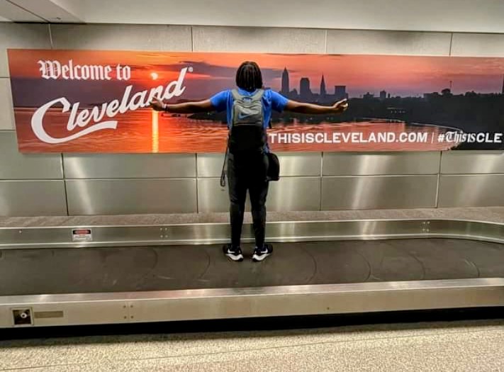dame_dayz's tweet photo. Guess who's back? The hometown kid just touched down... ready to work daily for the remainder of the week at these Ohio camps. #BackInTheLand #JustAKidFromOhio #HomeToHandleBusiness #NDO 👀 you 🔜 @ysufootball , @OhioStateFB , @ZipsFB &amp; @KentStFootball !#GritandGrind 🏁 #TMC https://t.co/T8FOMlVRMo