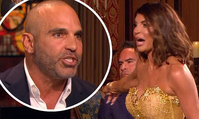 Real Housewives Of New Jersey: Teresa Giudice demands Joe Gorga to 'honor' her before cutting ties https://t.co/T5z0wZQzjg