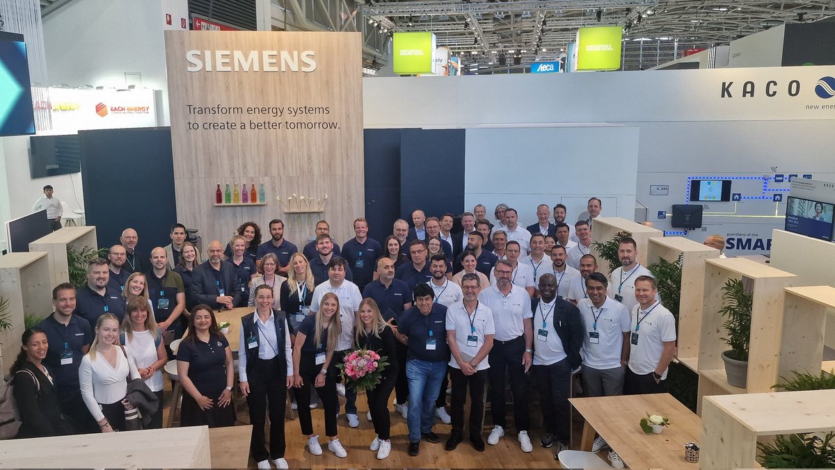 #TeamSiemens is all set for #ThesmarterE here in #Munich 

Drop by to meet the @Siemens team in hall B3, booth 110 ...

@SiemensInfra at @ThesmarterE 
#TransformTheEveryDay 
#SiemensInfluencer #SIEx