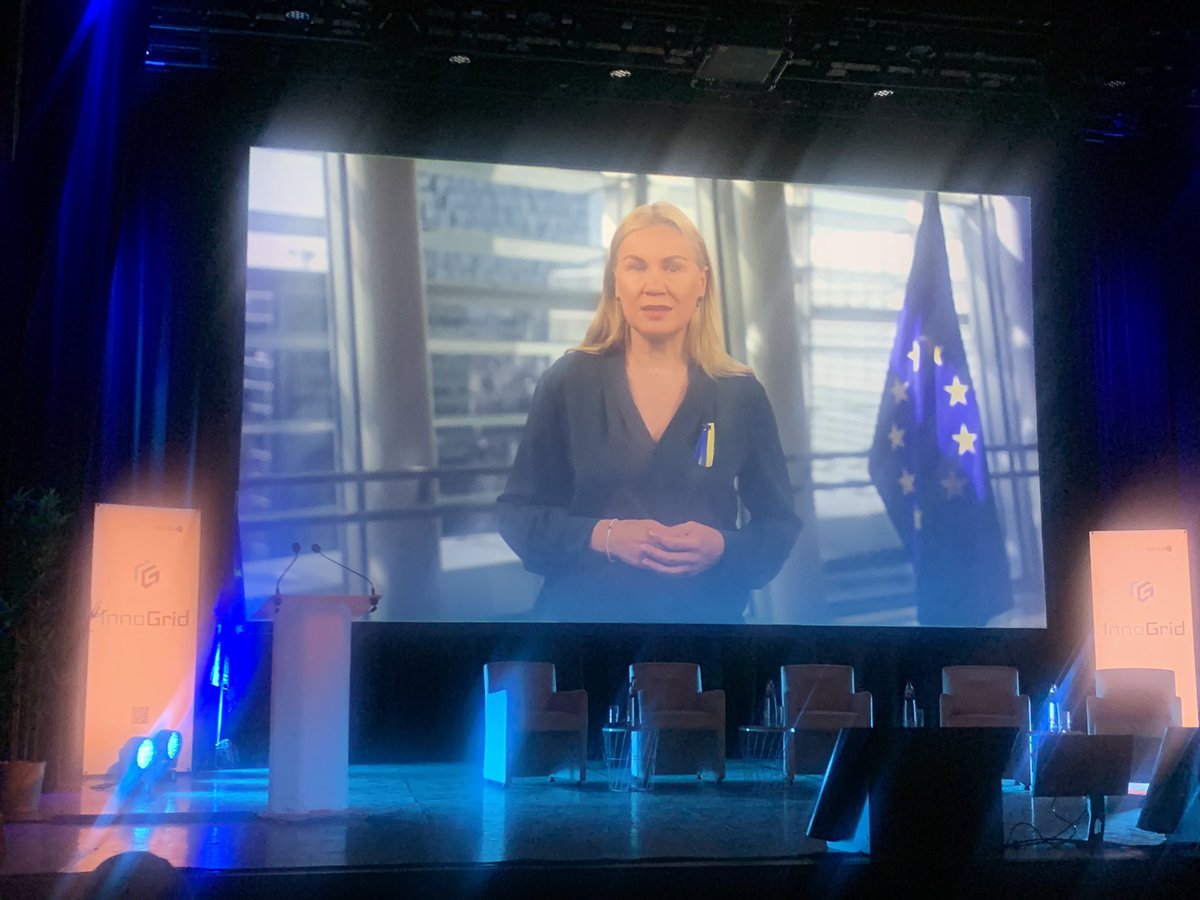 EDSO_eu's tweet image. 📌 #Energy Commissioner, @KadriSimson, opened the #IGrid2023 Policy Conference by underlining the importances of grids which have been put on the top of the political agenda. 

@ENTSO_E
@KadriSimson
@Energy4Europe
@EU_Commission