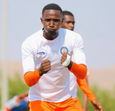 Official 🚨

Harambee Stars midfielder Kenneth Muguna🇰🇪 has parted ways with Tanzanian Premier League side, Azam FC🇹🇿.

Muguna joined Azam from Gor Mahia🇰🇪 in 2021.

I understand,Muguna 🇰🇪 will be back in Gormahia 🇰🇪 and sign two years of Contract .