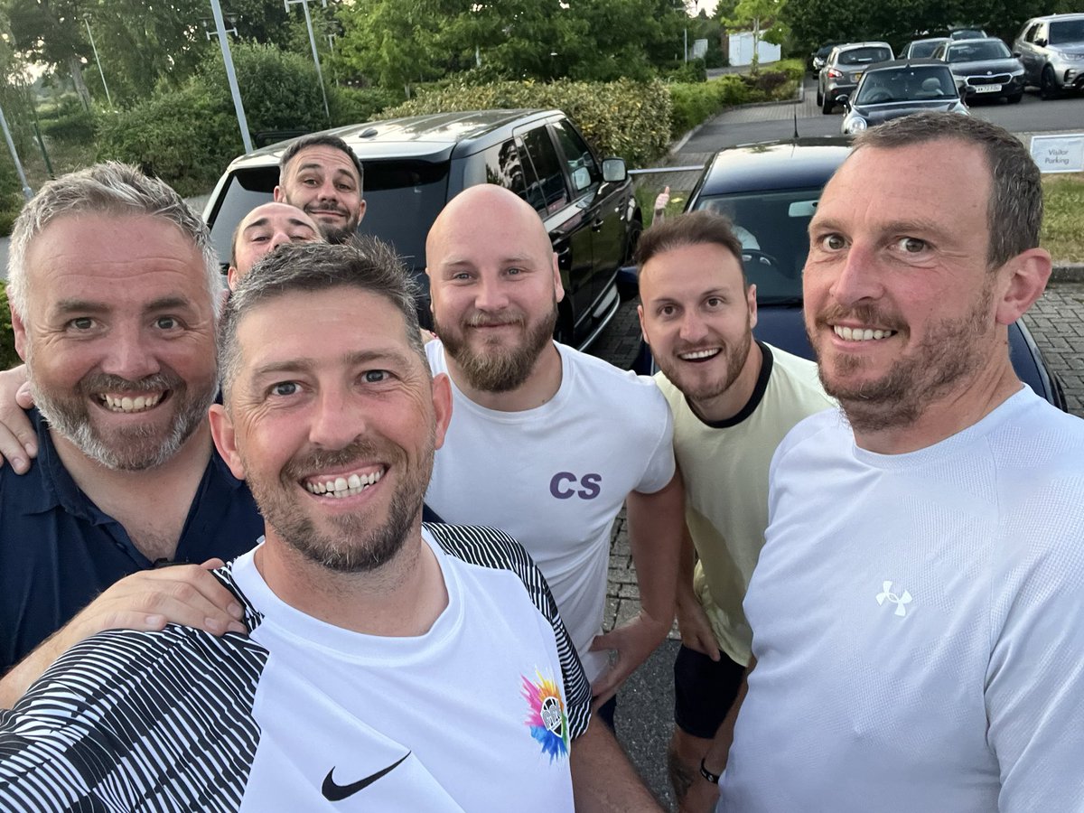 Some of our lads last night after completing 12 games! Only 3 more to go!!

We’re inviting you all down to <a href="/HWFCOfficial/">Havant & Waterlooville FC</a> this Friday for our last game. Kick off 19:30 £5 entry kids go free.

Thank you to everyone that’s come together to make this one of the best 🧡🫶🏻