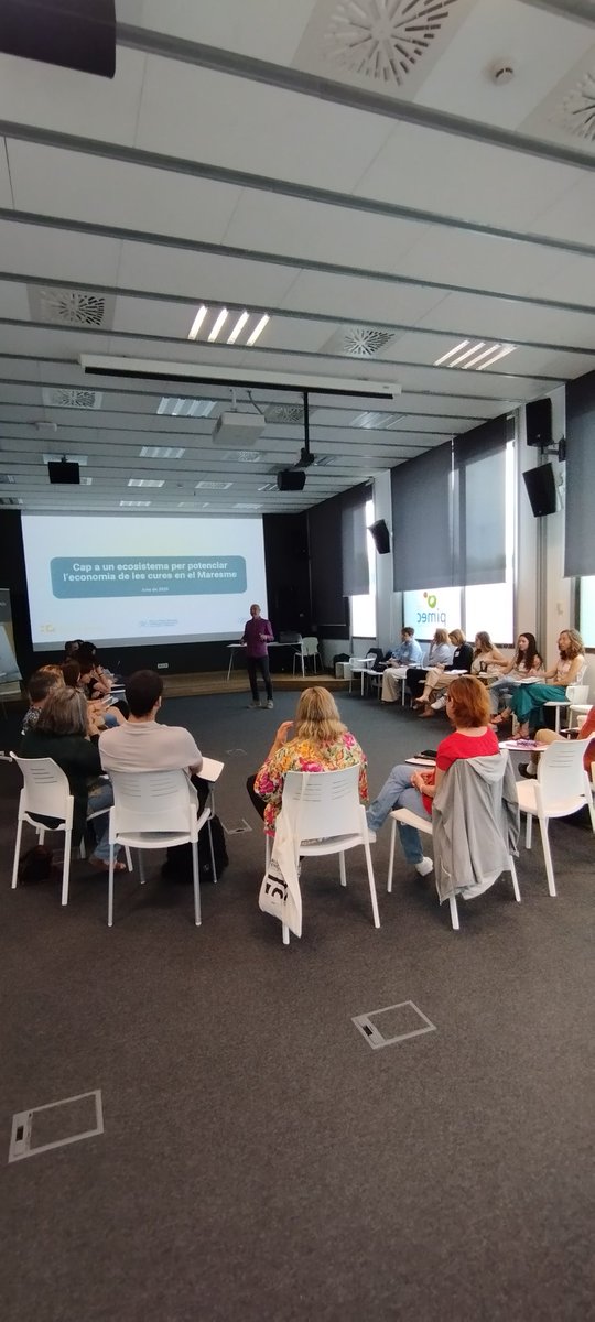 JLBuenache's tweet photo. Fantàstica primera facilitació amb @poblesquecuiden ahir a @TecnoCampus #Mataró en el marc del projecte #Innocare #cures al #Maresme amb @alexpratstweets & @smateup. Dimecres vinent hi tornem amb la 2a sessió! https://t.co/0NzVzd90kv