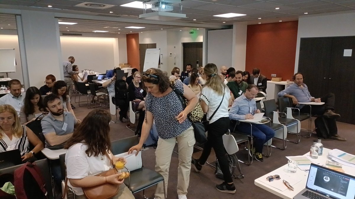 project_upper's tweet image. Bonjour Versailles! No better way to start the final day of the meeting presenting WP8 activities (website, visual identity, dissemination trackers, planned events participation and much more) Mr @francis_rojo_ the floor is yours  #UPPERprojectEu @CIVITAS_EU @NetZeroCitiesEU