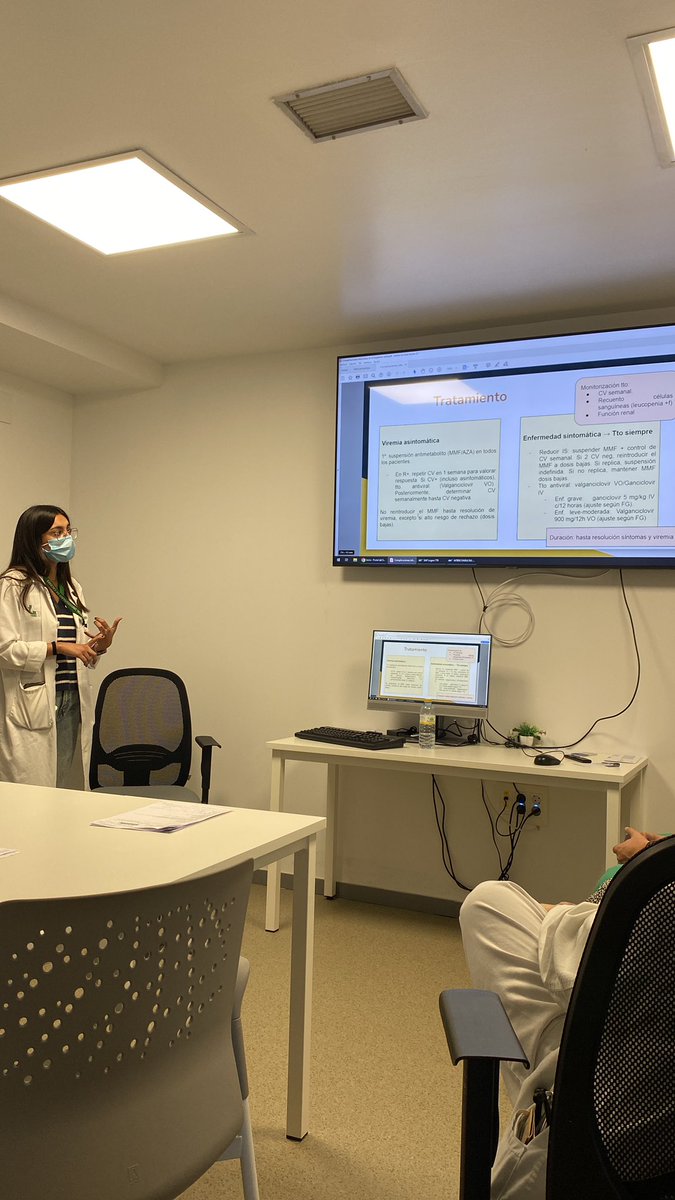 NefrologaCcere1's tweet photo. Excelente actualización sobre complicaciones infecciosas en Tx renales impartida por nuestra R3 Cristina !!!! https://t.co/Gf67x9yeVU