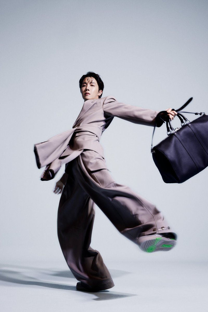 dailystardancer's tweet image. "No static fashion poses for him.
j-hope displayed his dancing prowess while flouting the French luxury house's iconic Keepall bag.. the bag becomes an extension of his shifting form."