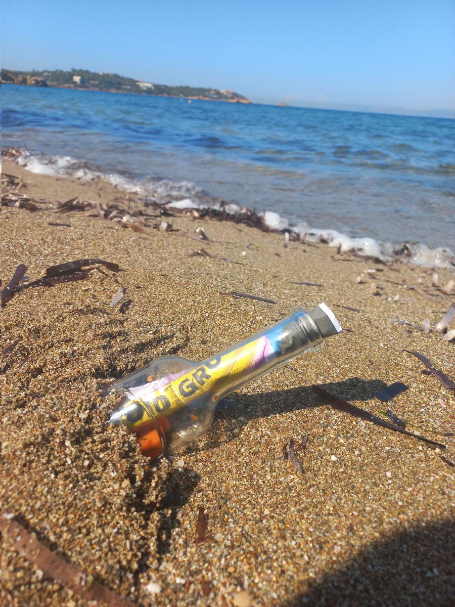 dreamofaman11's tweet photo. @Squid_Grow Morning walk on the beach and i found a bottle with a message inside. #SquidGrow #SquidGrowWorldTour.. message was clear but what are those carrots for and how did that message travelled to Greece? Anyone knows, maybe #shibtoshi does..
@GreekCryptoComm @CryptoNionios @asatico https://t.co/VJH5gbYXE5