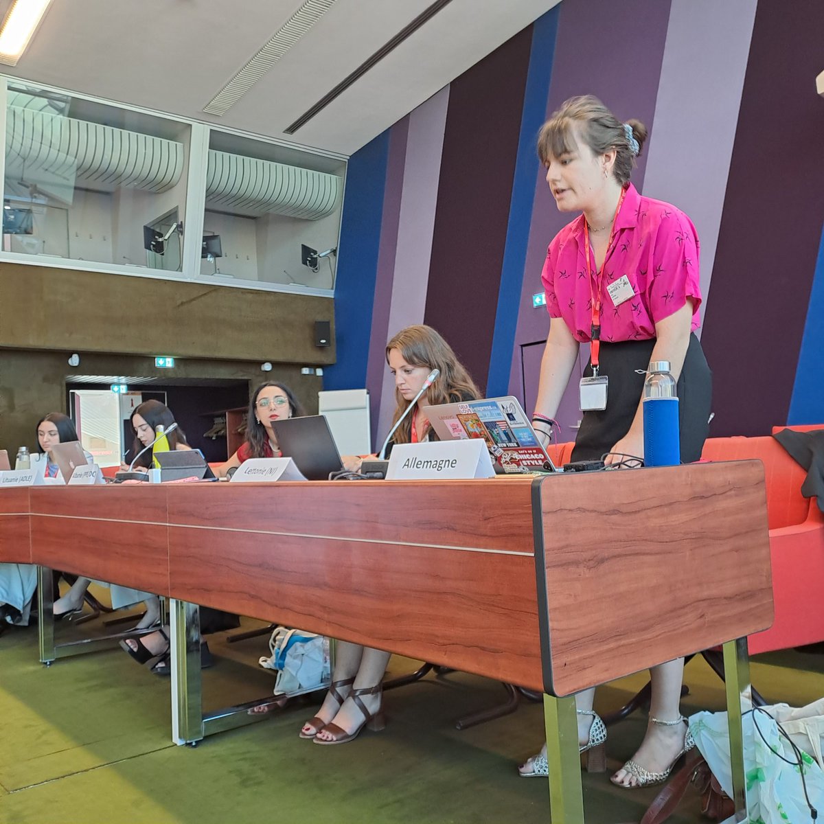 Jour 3️⃣ de la Simulation de Négociations du Conseil de l'Europe #CoEMoN! 

Les étudiants vont devoir incarner les Délégués négociant au Comité des Ministres.

Et depuis hier, les étudiants-parlementaires affluent à la #MediaBox📹 pour défendre leurs recommandations  <a href="/PACE_News/">PACE</a> !