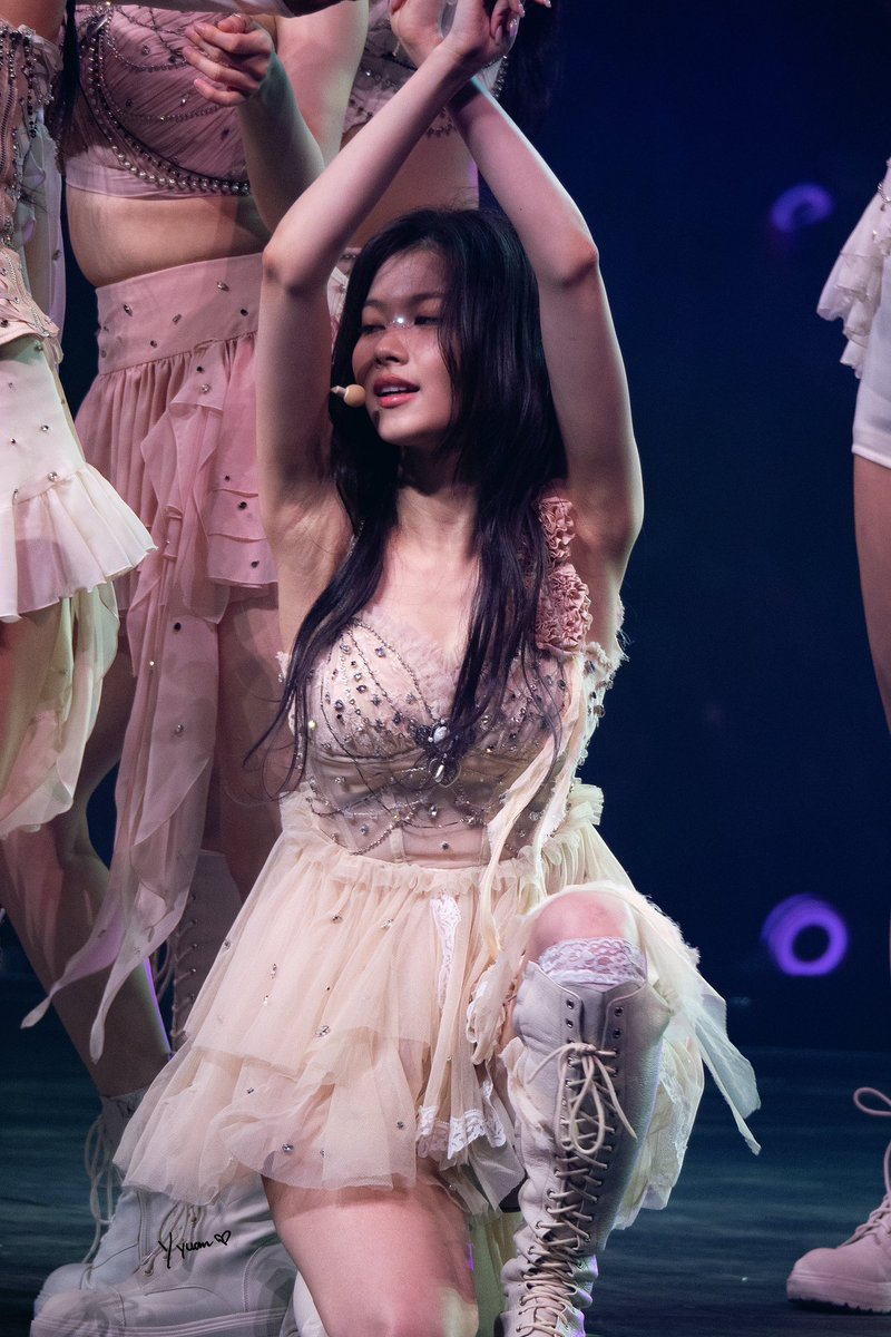 230613 Ready to Be in Oakland
#Twice #트와이스 #Sana #사나
#TWICE_5TH_WORLD_TOUR #TWICE_5TH_WORLD_TOUR_IN_OAKLAND 
<a href="/JYPETWICE/">TWICE</a>