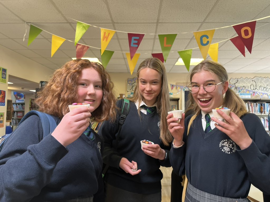 LibraryTmhs's tweet image. Well done to our Ukrainian students who raised a massive £250 for humanitarian aid last week. This was part of a Library ESL project that they've been taking part in this term. Brilliant effort all! 
#GreatSchoolLibraries @SuffolkLibrary @UkslaN