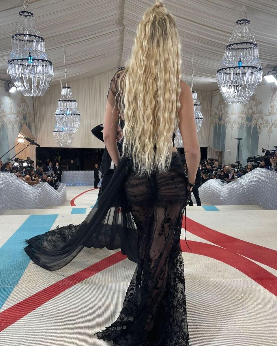 72 Hair tweet media