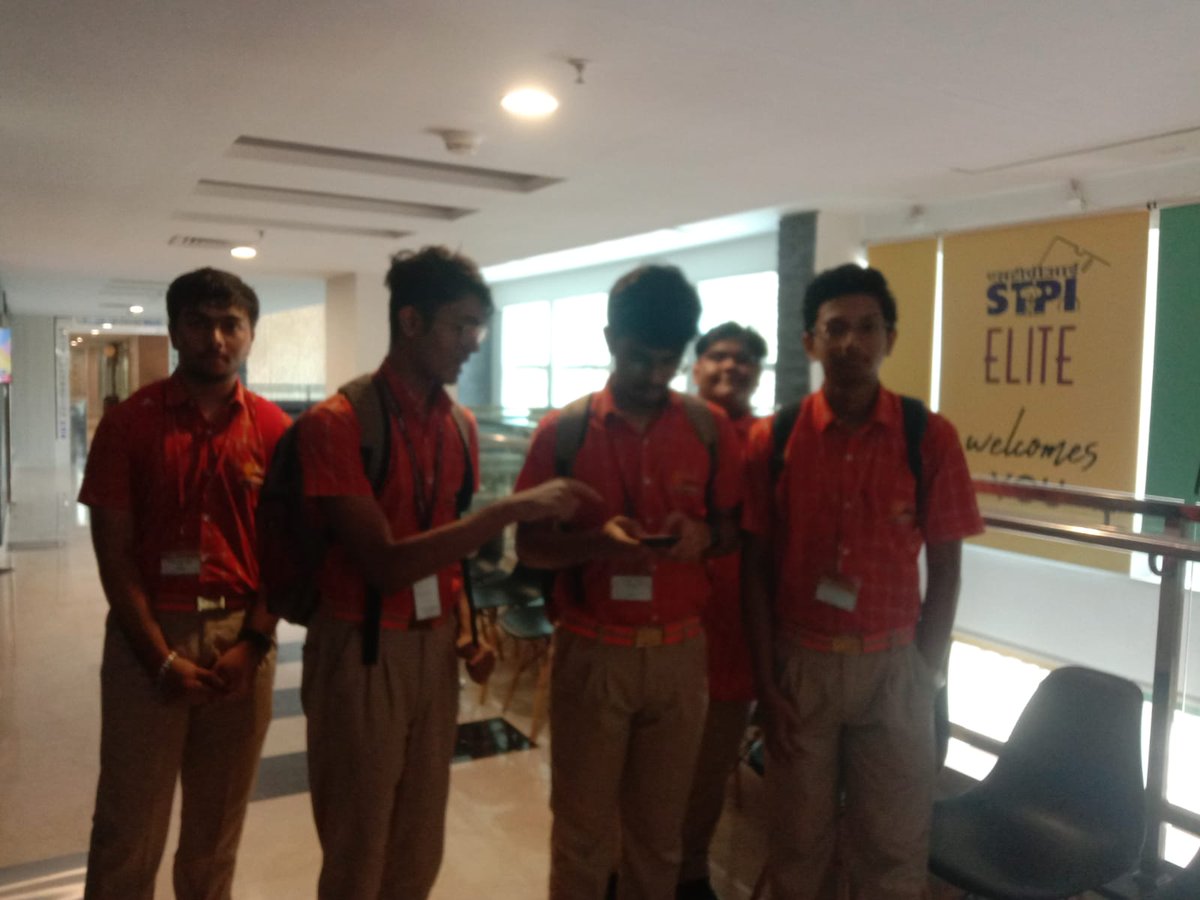 SAI_Edu_In's tweet photo. SAI Prashikshan, our esteemed internship initiative, has provided our students with an amazing opportunity to gain hands-on experience in the world of technology and entrepreneurship.
#SAIPrashikshan2023 #STPIBhubaneswar #InternshipOpportunity #LearningAndInnovation https://t.co/P4rAynEP4D