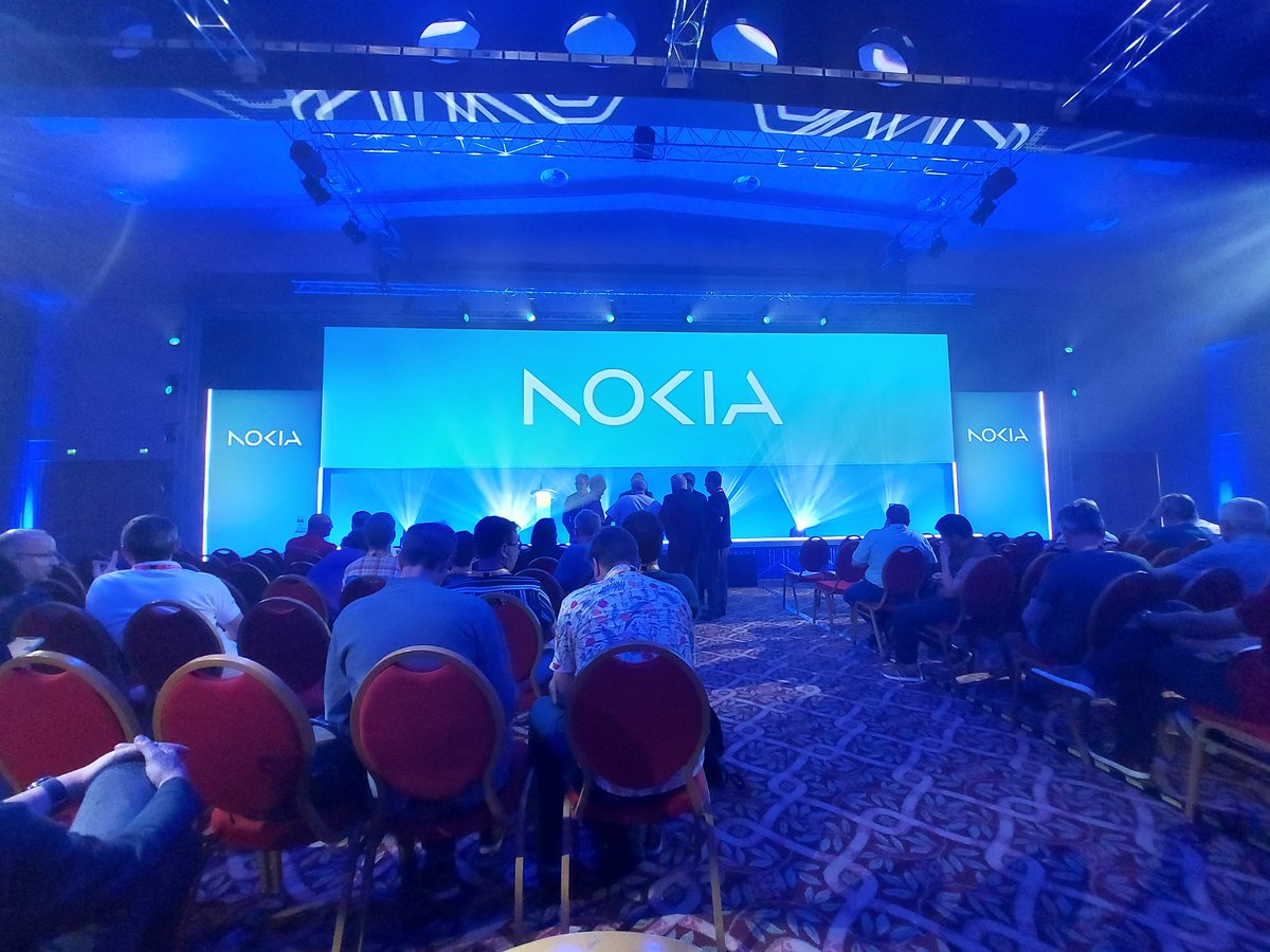 Deuxième journée aux <a href="/SReXperts/">SReXperts</a> ! Toujours très intéressant !