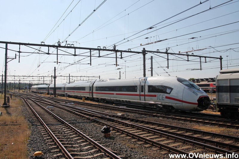 OVnieuwsINFO's tweet photo. In beeld: Nieuwe ICE3 Neo in Nederland aangekomen voor testritten - https://t.co/M1RNVgpbYS

Tags: #NS #Treinen #ICE3Neo #Treinennieuws #OVnieuws #Treinleven #ICE #NSInternational #OpenbaarVervoer #RXP #Amersfoort https://t.co/nK9rv8R9xU