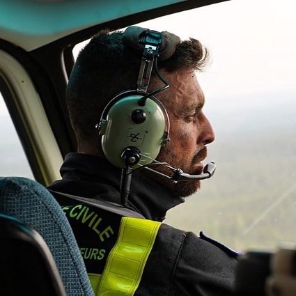 riisc_1's tweet image. #Solidarité 🇫🇷🤝🇨🇦 : nos 40 sapeurs-sauveteurs de l’#UIISC1 sont déployés depuis près d’1 semaine face aux feux de forêt très actifs au #Canada pour renforcer #pompiers forestiers et #militaires canadiens, et agir en lien avec les moyens aériens.