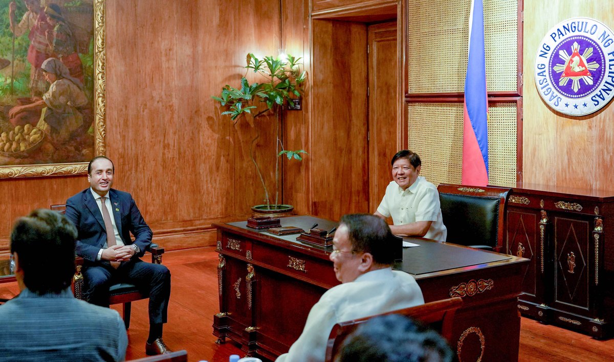 bongbongmarcos's tweet photo. We thank the UAE government for their timely support to the victims of the Mayon Volcano's unrest.

During yesterday's courtesy call, we expressed our appreciation for their invitation to join the Global Mangrove Alliance and participate in the 2023 United Nations Climate Change Conference. We also value their interest in collaborating on initiatives related to environmental protection and fostering economic growth.