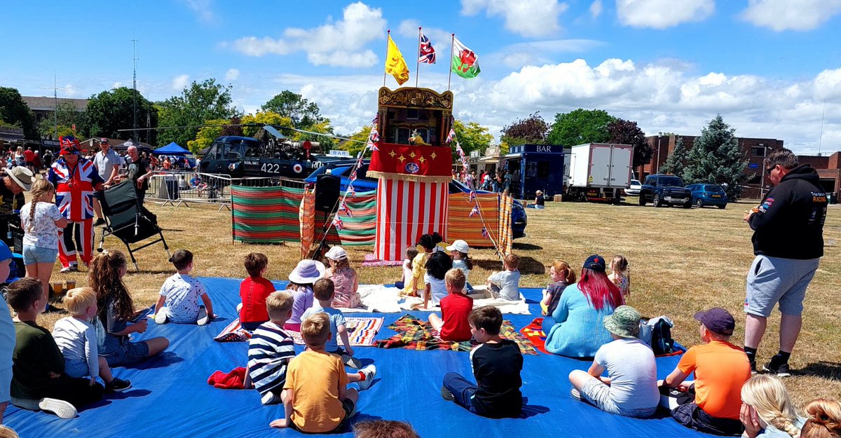 GHR_SouthCoast's tweet photo. Guess the #GoldenHour for a chance to #win family tickets to the @HMS_Collingwood Open Day on Saturday 1st July. It's packed with fun-filled family attractions, interactive zones, hands-on activities, arena events &amp; more. Call/WhatsApp 01489 481052. ☎️ @SparkyTheClown #Wave25 🥳 https://t.co/Qkbaoagy3j