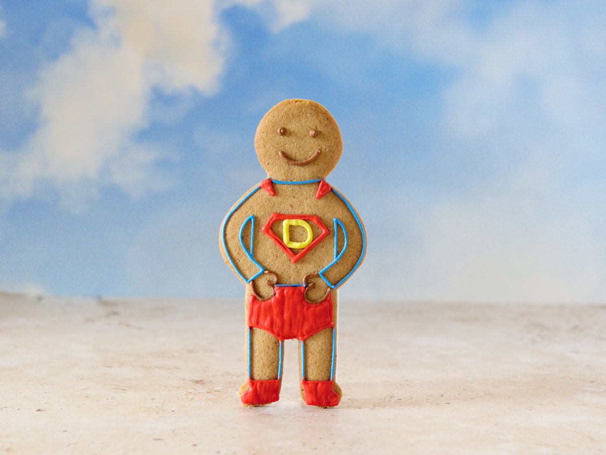 Haven’t got something for Dad yet? Don’t panic! We’re giving you the chance to win our Super Dad Jolly Ginger for the next 24 hours! 🦸‍♂️ 
All you have to do is: 
⭐️ Retweet
⭐️Like 
⭐️ Follow us - @biscuiteersltd 
Entries close in 24 hours. Good luck! 
T&amp;Cs apply.