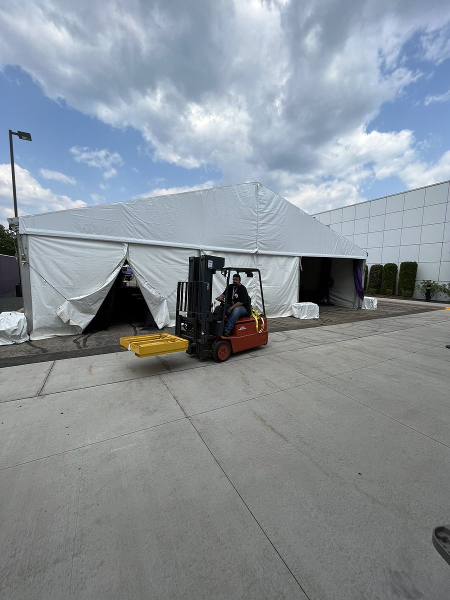 L Londell McMillan tweet media