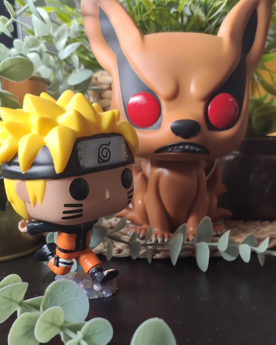 YumeStoreEs's tweet photo. Aquí tenemos a estos dos 💥🦊!! Empezaron siendo "enemigos" y acabaron siendo inseparables 😋. 
Naruto Uzumaki y Kurama, el zorro de las nueve colas, forman un gran equipo 💪🏻.
Disponibles en la web https://t.co/VBLY9aCyrX #narutoUzumaki #kurama #narutoshippuden #Funkopop https://t.co/eEglfw1A3B