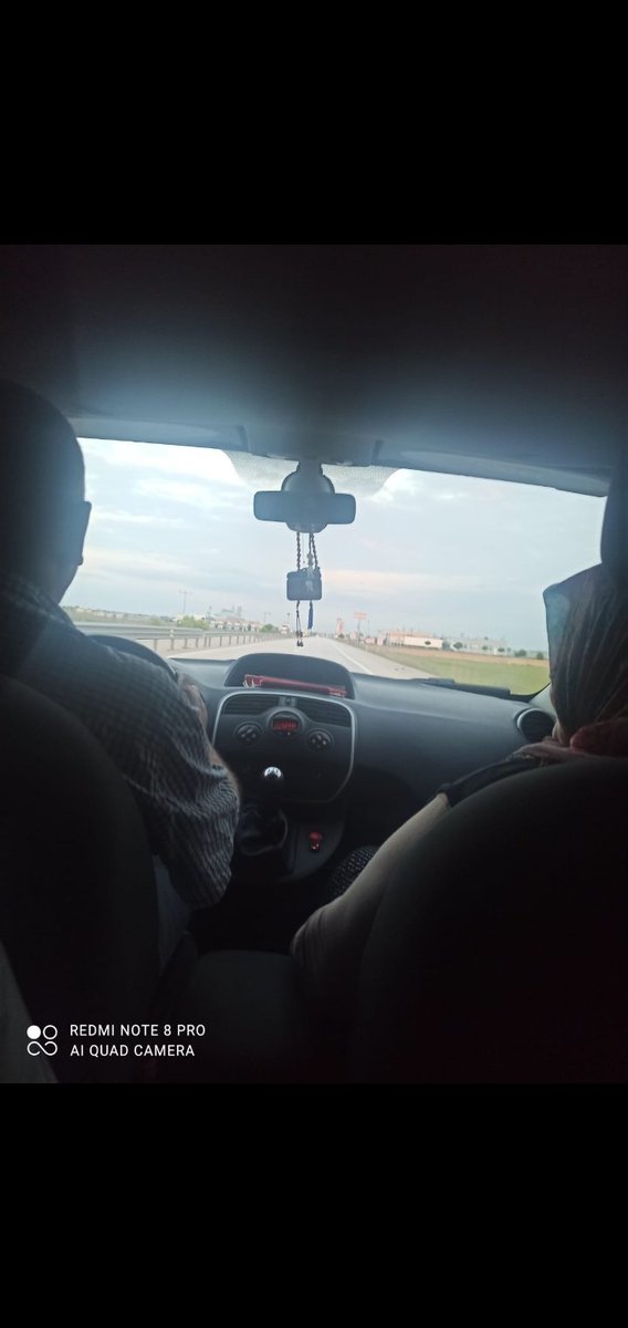 Atandığın şehre annen ve babanla gitmek, onların gözlerindeki o mutluluğu görmek kaç kez yaşanır ki 🥰 aşırı mutluyum 
Yeni bir hayat yeni bir ben..
Hoş buldum İzmir. ✌️
#izmir