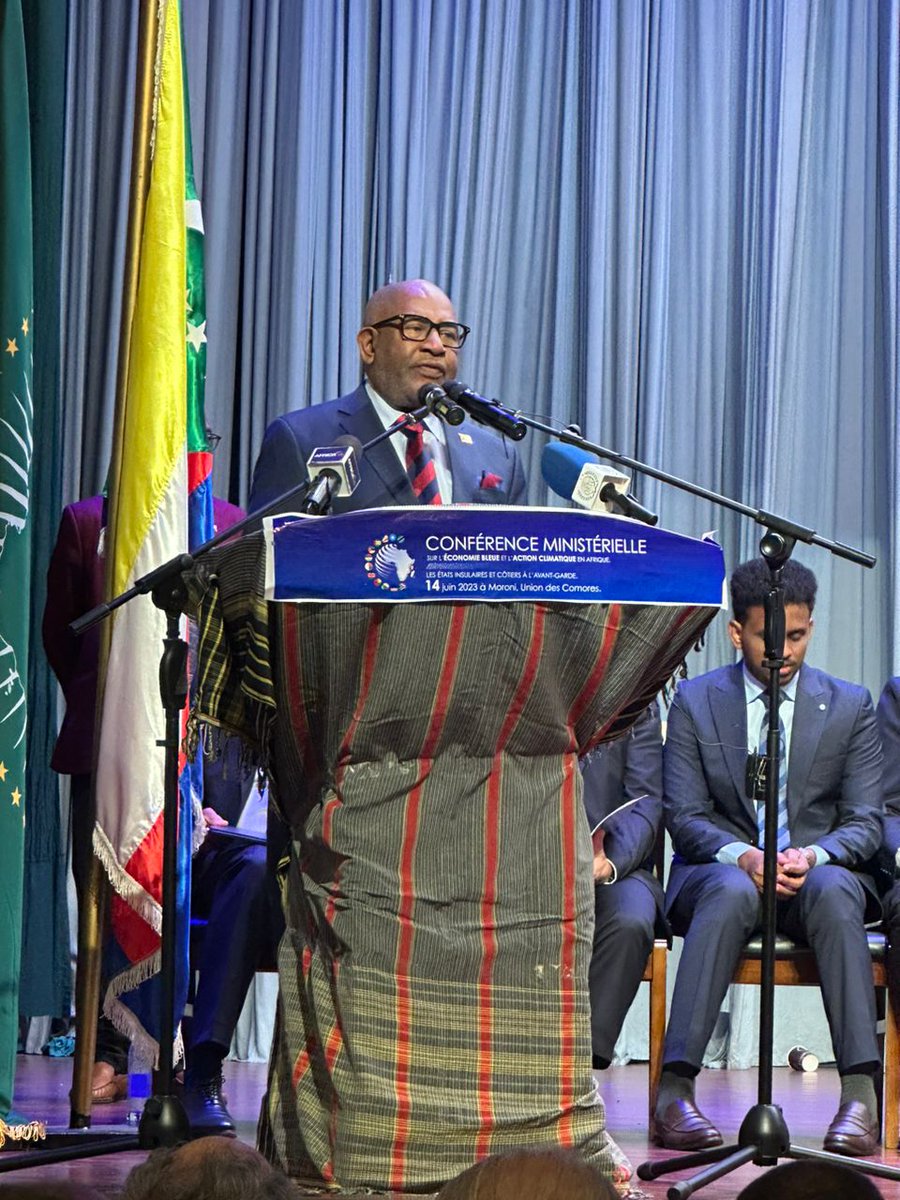 UNDPAfrica's tweet photo. UNDP &amp; partners unite efforts to support #BlueEconomy

Today's high-level segment at the #BlueFutureConference brings together political leaders, incl. 🇰🇲 President/Head of #AU, to discuss expert meeting outcomes on the #GreatBlueWall initiative.

👉Live: https://t.co/cF0NtMER6W https://t.co/vjixrmXTmM