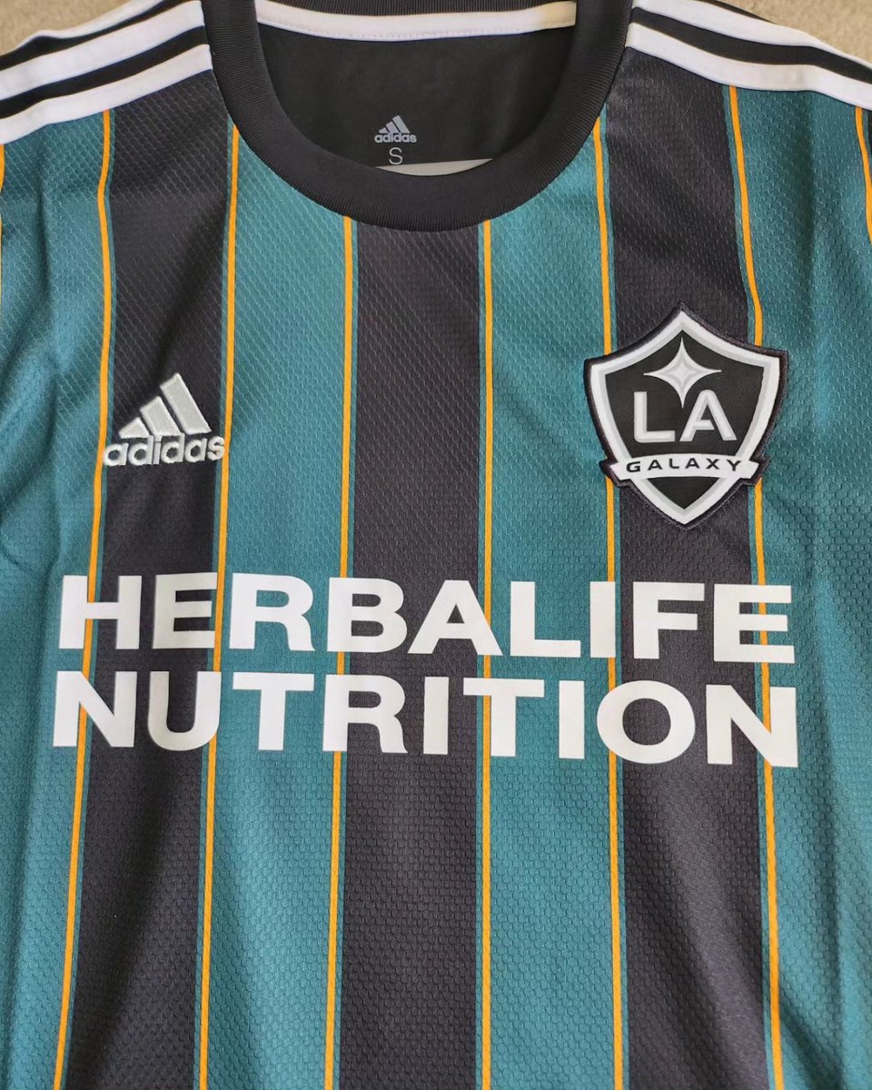DW Shirts tweet media