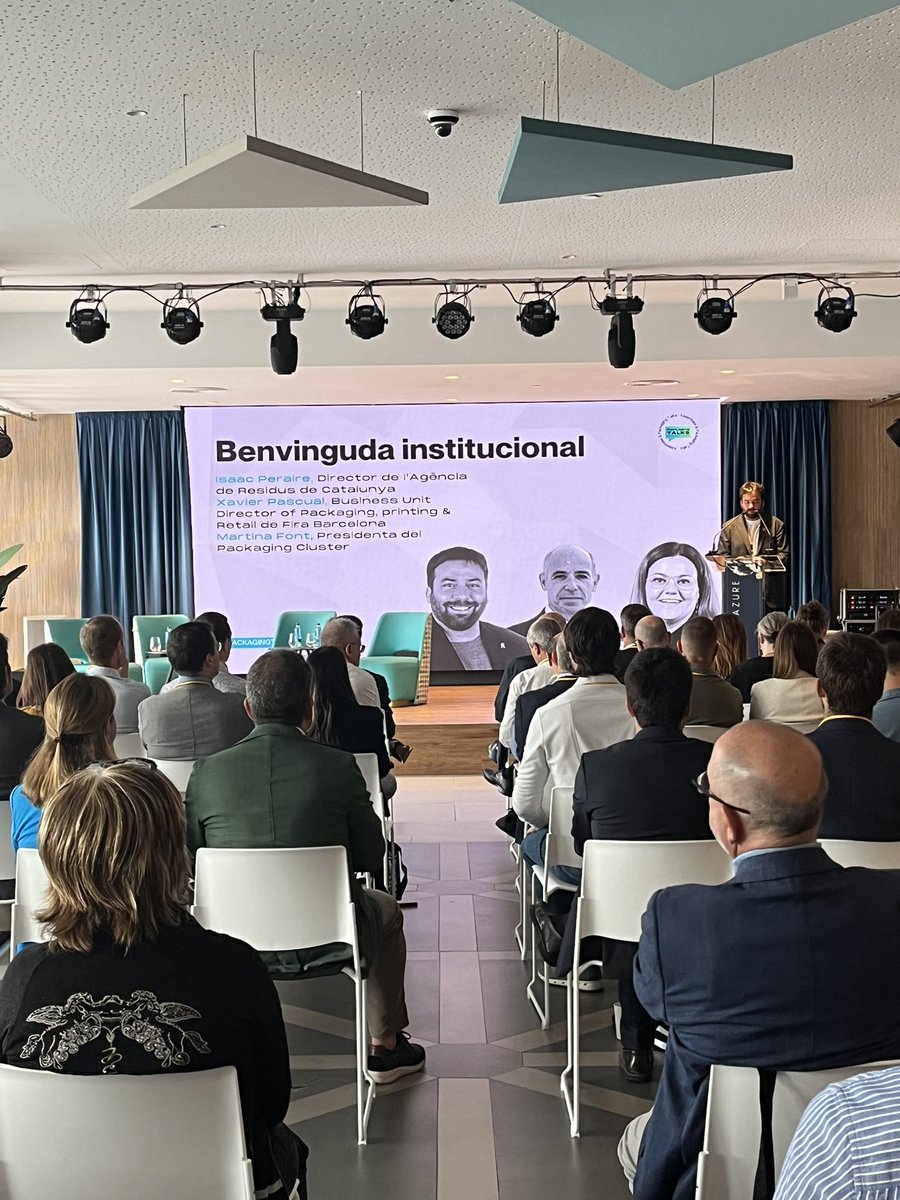 packcluster's tweet photo. Iniciem el #PackagingTalks a @lazurehotel amb la Benvinguda Institucional de @isaacperaire @residuscat @xavierpascual @Fira_Barcelona i @martinafont @FontPackaging
👉🏻Primera ponència @NuriaPicas sobre Com superar obstacles i no defallir enfront les adversitats https://t.co/iwBaBwyhh3