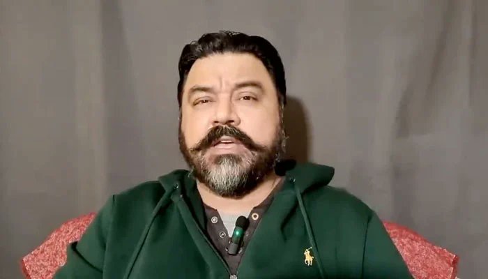 Newsnetwrk's tweet photo. یوٹیوبر عادل راجہ کو لندن میں گرفتار کر لیا گیا 

For More = https://t.co/CyG8TWieBj

#AdilRaja #AdilRajaarrested #AdilRajaArrestedinUK #vlogger #Youtuber, #انٹرنیشنل https://t.co/yjDCSMH1W4