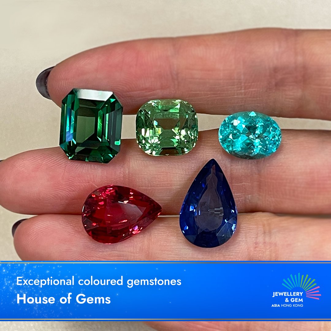 Informa_MJ's tweet image. Looking for #ColouredGemstones that truly speak to you and your clients? Look no further than Jewellery &amp;amp; Gem ASIA Hong Kong (#JGA), where you’ll find an extensive selection of the most beautiful treasures known to man.
📌Find out more at bit.ly/3HMymBz
#colourdiamond