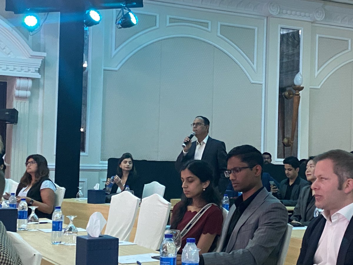 MEConstructionN's tweet photo. Q&amp;A following the presentation about AI and architects!

#FOAsummit2023 #FutureTalentAwards #audubai #futureofarchitecturesummit #futureofarchitecture #architecture #architectureanddesign #architectsummit #futurearchitects #middleeastawards #architectureawards #liveevents2023 https://t.co/GsVoF96Qjt