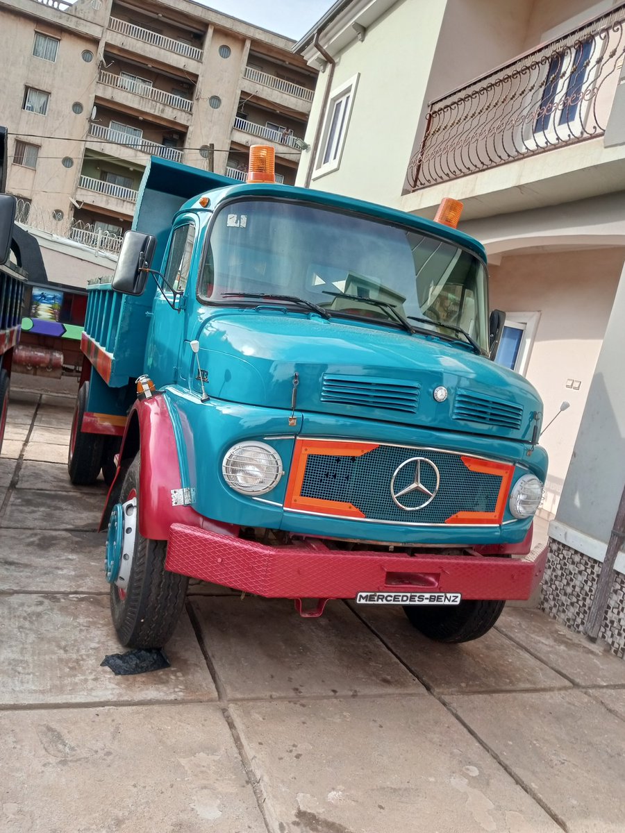 Chukwubueze_1's tweet image. From frame 1 to 2, this is what we do.

We refurbish and sell standard Mercedes Benz tipper, including water tanker. We build from scratch.

Location is Onitsha, Anambra State.

Reach out wa.me/c/2347084007355

#OnitshaTwitterBusinessHangout
