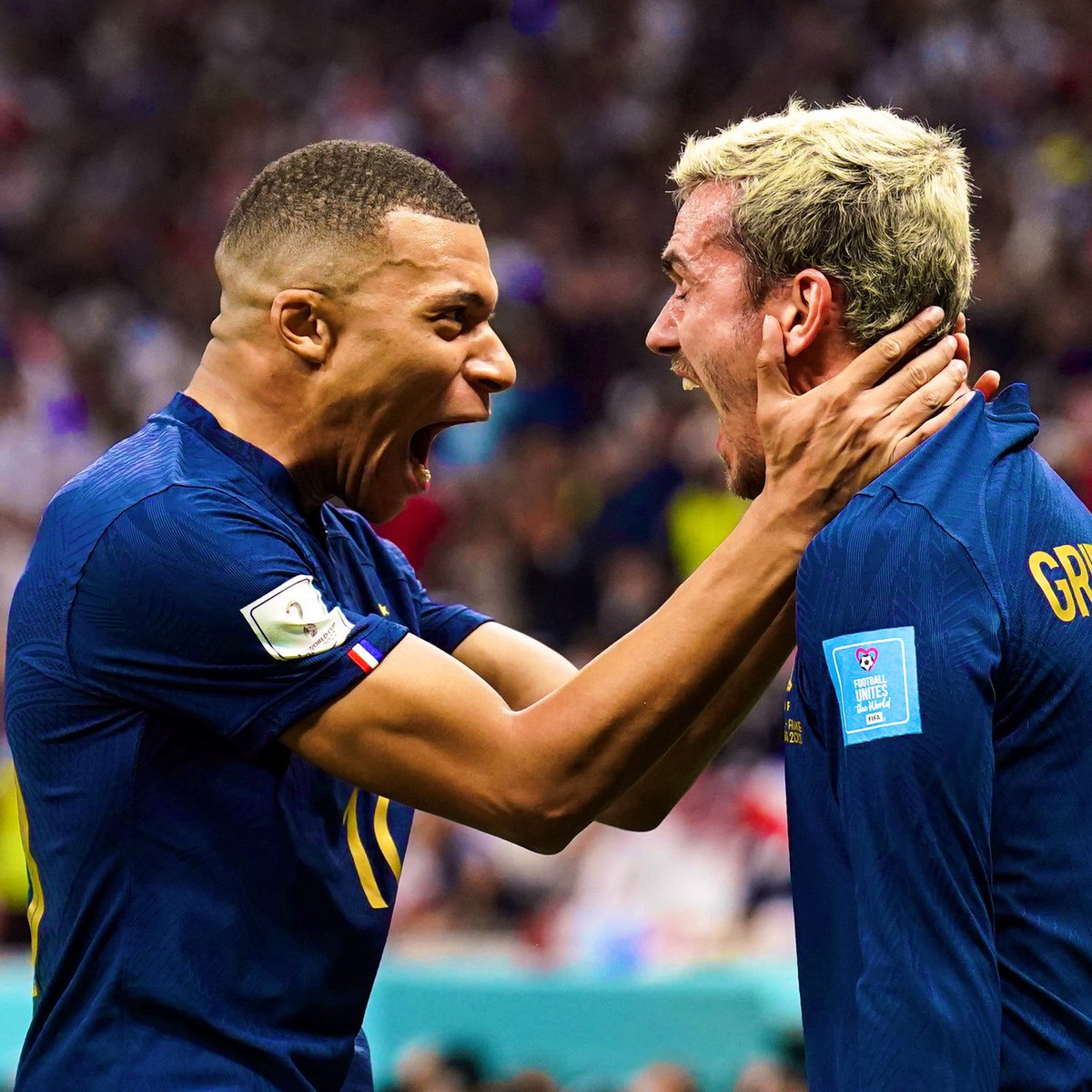 DeadlineDayLive's tweet photo. 🚨 PSG would like to sign Antoine Griezmann in case Kylian Mbappé leaves. 

Atlético could be convinced to sell the Frenchman with an offer of €100m, but Diego Simeone and Griezmann would reject the move. 🇫🇷

(Source: @RadioMARCA) https://t.co/v9SvmYSgO3