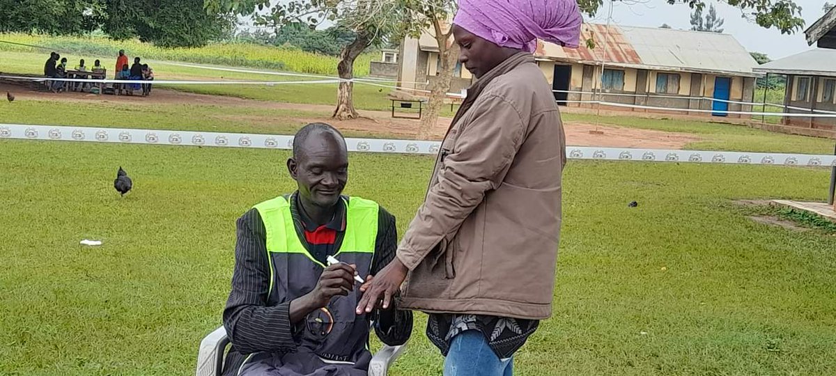 UgandaEC's tweet photo. Voting is progressing peacefully at different polling stations across Bukedea District.
All polling stations received polling materials on time, and opened polls as soon as the the designated 10 voters turned up at the Polling Station.
#BukedeaByElection
@PaulBukenya
1/2 https://t.co/Cr3t3P86ZP