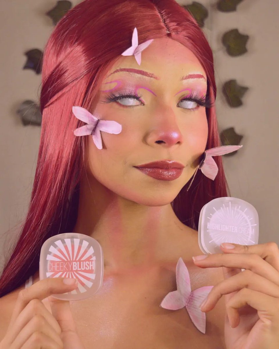 Nailstickercn's tweet image. Highlighter and blush obsessed 🤩

@valebonitta 

Featured Product:
Cream Highlighter Compact - 05 Unicorn
Cheeky Blush Compact - 01 Morning Rose

Shop your cart out 🛒⁠ amazon.com/tintark 🛒

 #tintark #tintarkblush #dewyskin #viralmakeup #macrotexture #aestheticmakeup