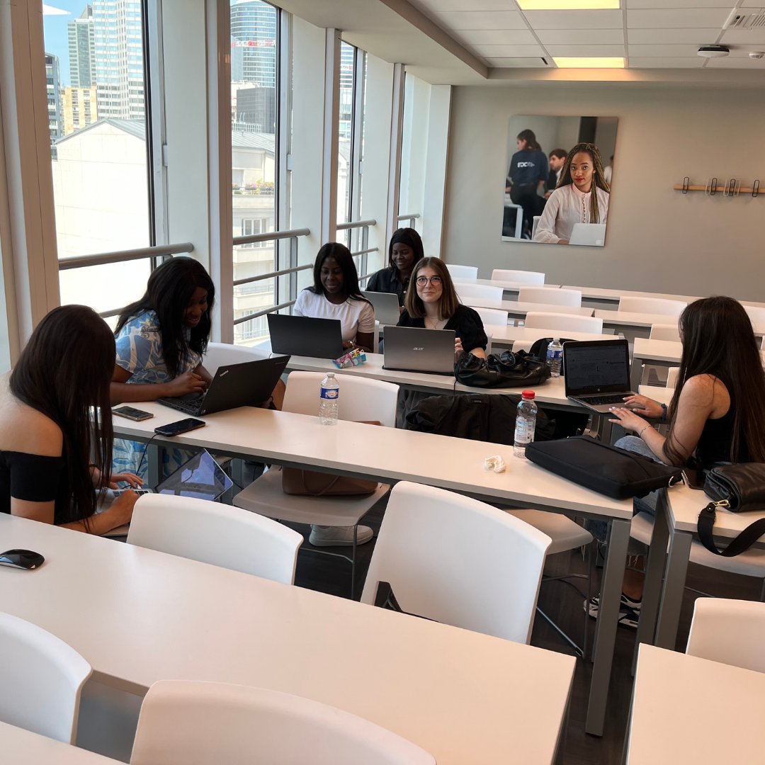 Hackathon EDC 2023 💫

Cette semaine, nos étudiants participent au Hackathon ! Plusieurs équipes présenteront leur projet face au jury. Nous clôtureront l'évènement vendredi avec 3 équipes finalistes ! 🙌

RDV vendredi pour découvrir l'équipe gagnante ! 😉

#edcparis #Hackathon