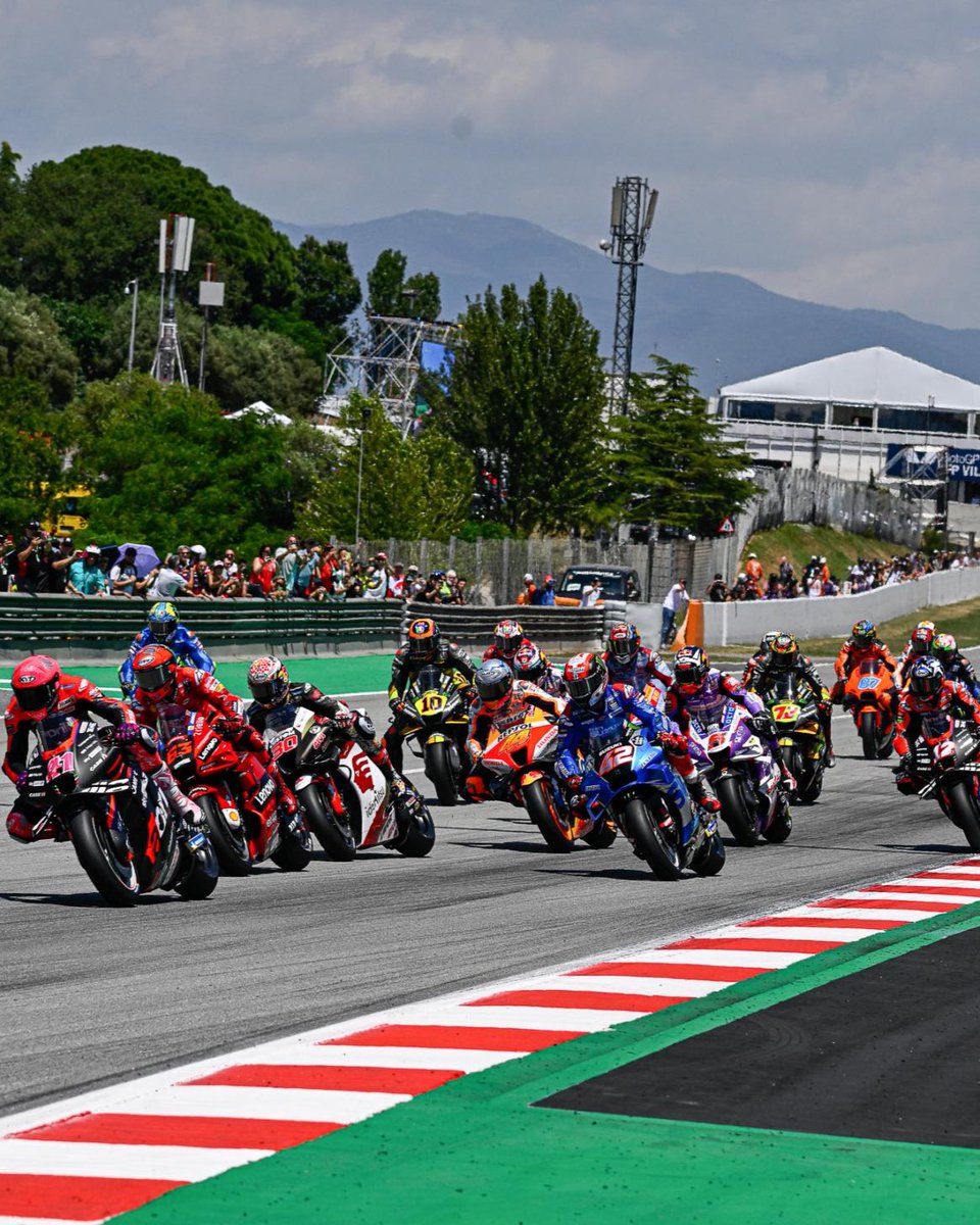 Planning to be part of the #CatalanGP crowd? 🔥👉motogp.io/CATTicketTW

There's a 10% discount until the 20th of June when you get your tickets! 🤩

#MotoGP