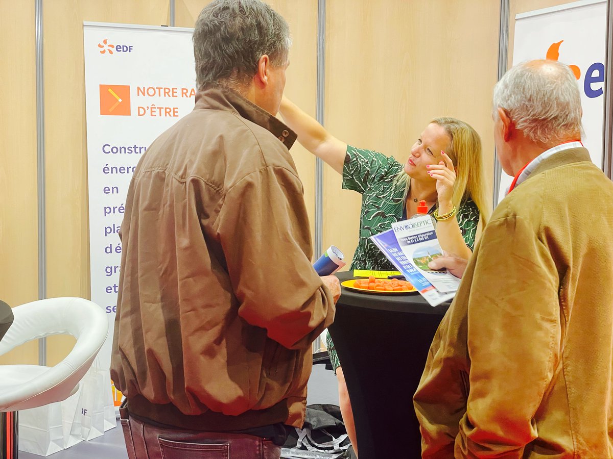 SalonAchatP's tweet photo. Le salon c’est l’occasion de rencontrer 🤝des entreprises nationales, régionales et locales pour vous donner des solutions, des idées💡… pour votre collectivité https://t.co/hOyvrmLBGs