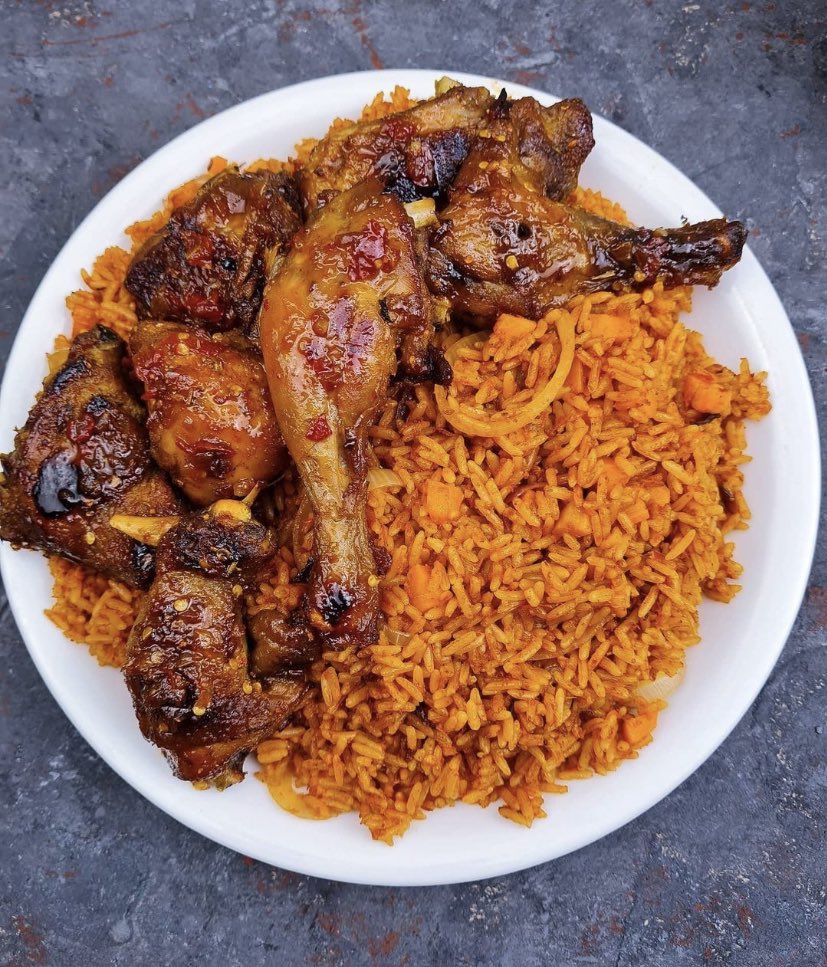 Bigdaddyvinz_'s tweet photo. Thank God I'm Nigerian. https://t.co/vVknJcKNyC