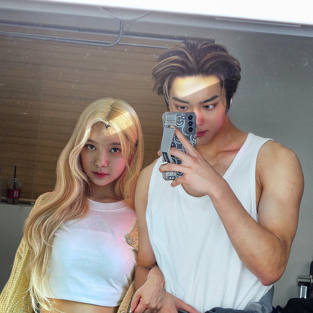 tintofroses's tweet image. yeouramz                                            also yeouramz