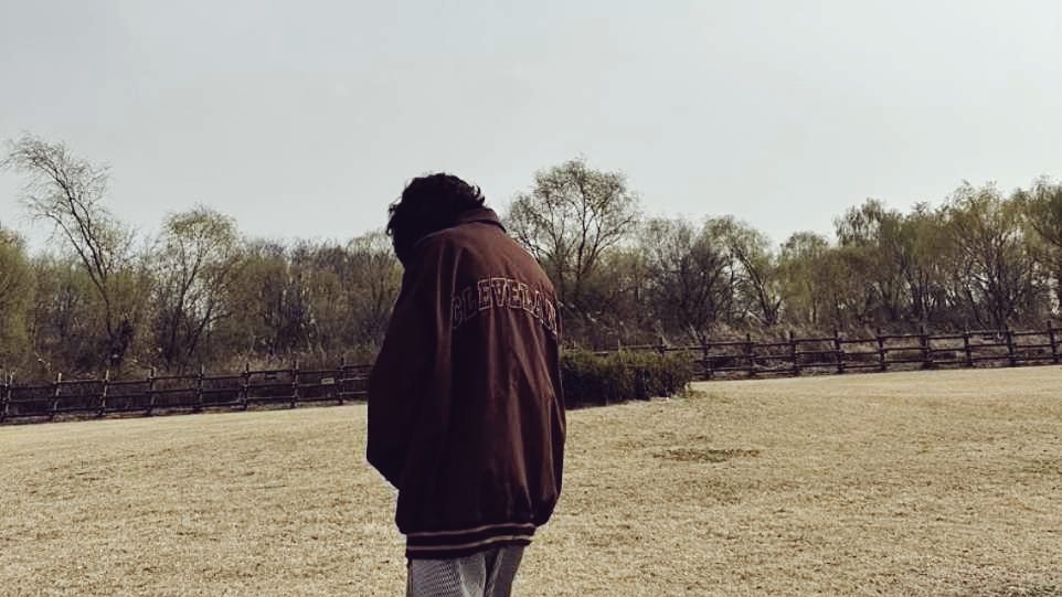 ryuuwoos's tweet photo. hajeongwoo alternative universe

     —desire—

Zeon, dan cerita tidak masuk akalnya yang terjebak di dalam sebuah AU sebagai pemeran tidak penting, yang kebetulan menjadi tunangan ‘terpaksa’ Ares si adik kandung pemeran utama.

• written by: @ryuuwoos, 2023. https://t.co/33Pt5Hs42Z