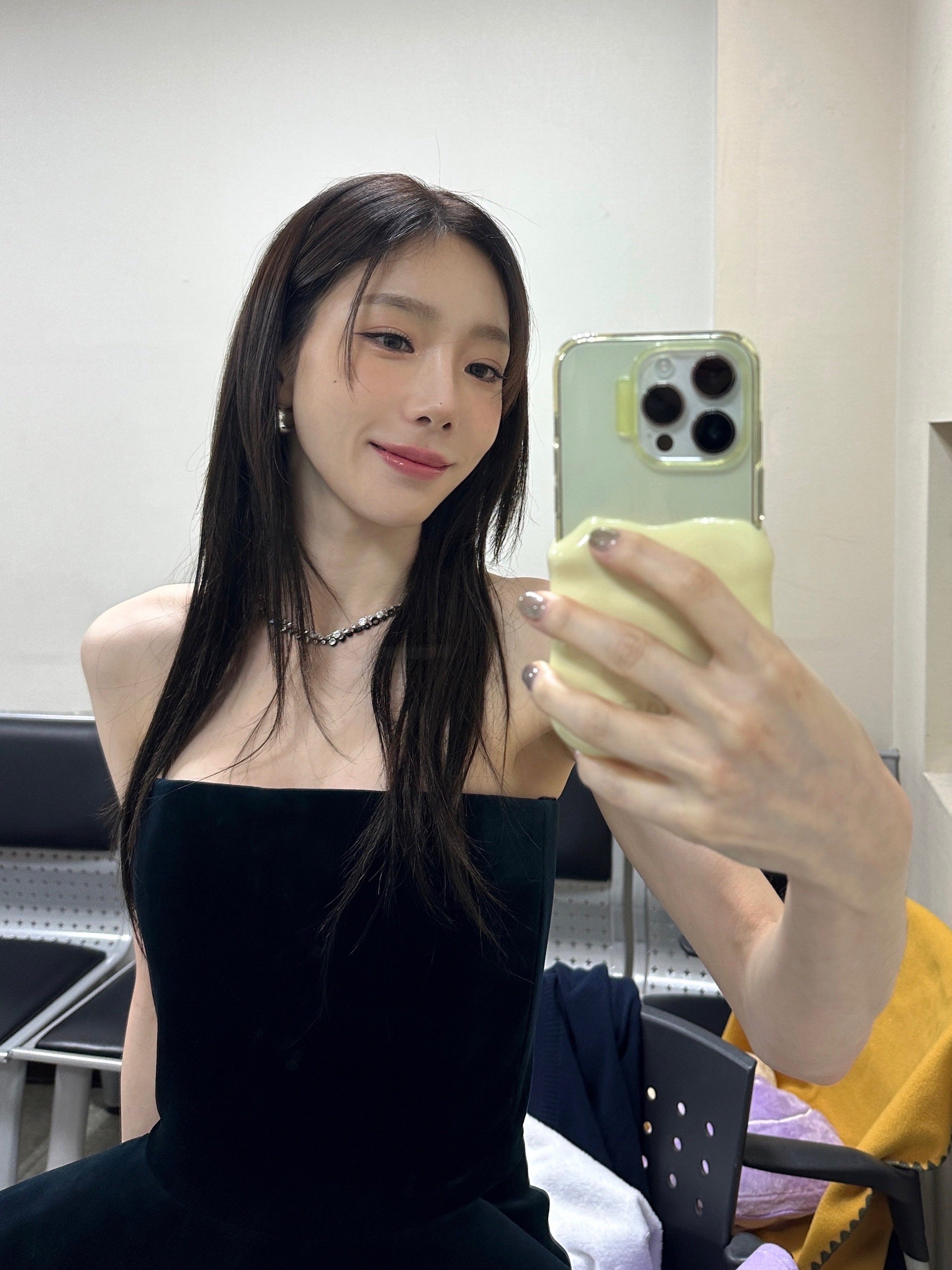 Taeyeon official on twitter https t co z62pd995nu twitter