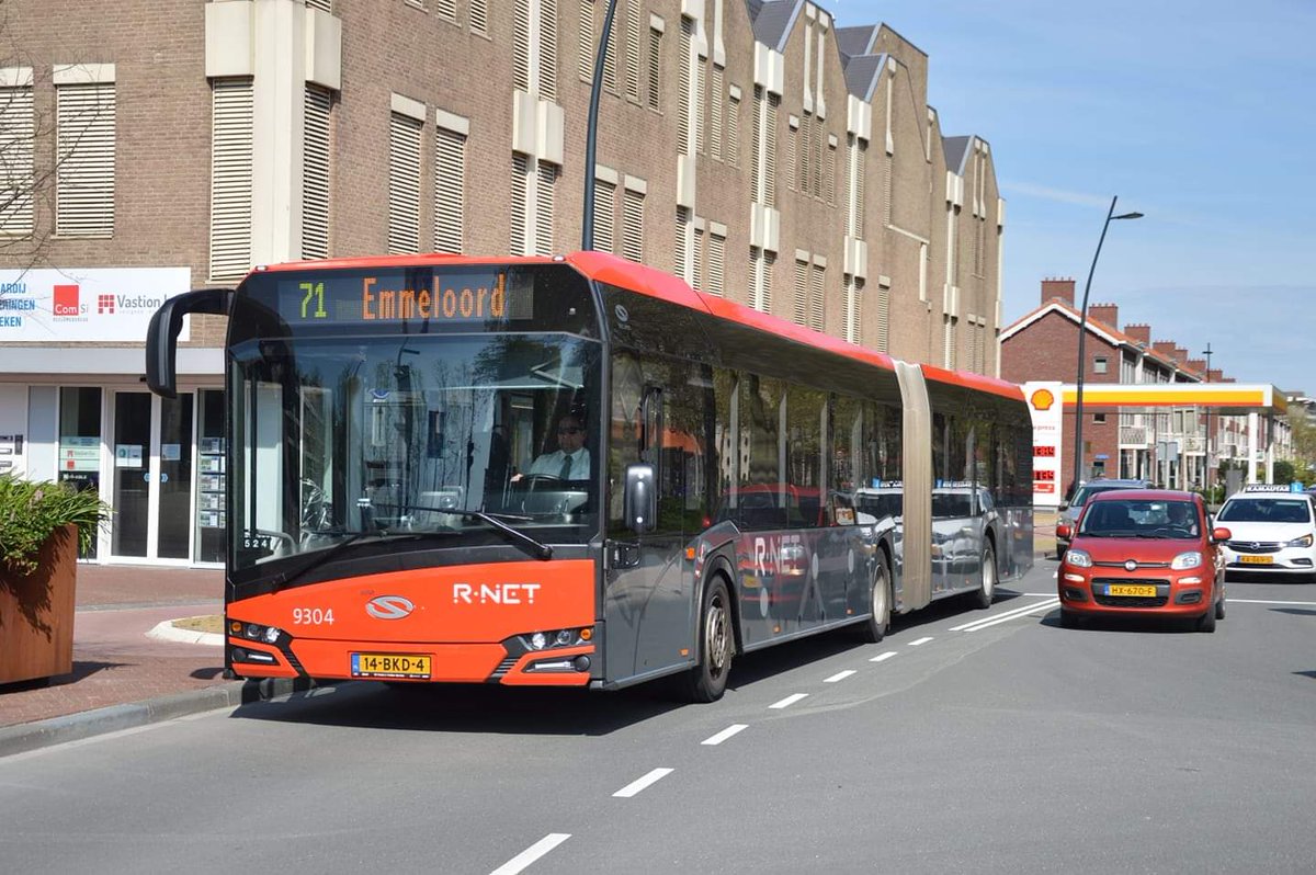 2021 met lijn 71 vlakbij het eindpunt van deze lijn in Emmeloord