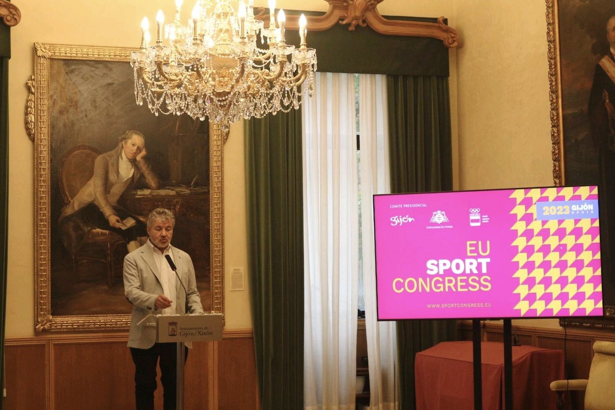 'I believe this a unique and necessary Congress; it brings together research groups from different areas and holds an opportunity to present their work to stakeholders outside academia.' - Professor Miguel Del Valle Soto, Rector's Delegate for Health and Sport, at the #EUSC PC