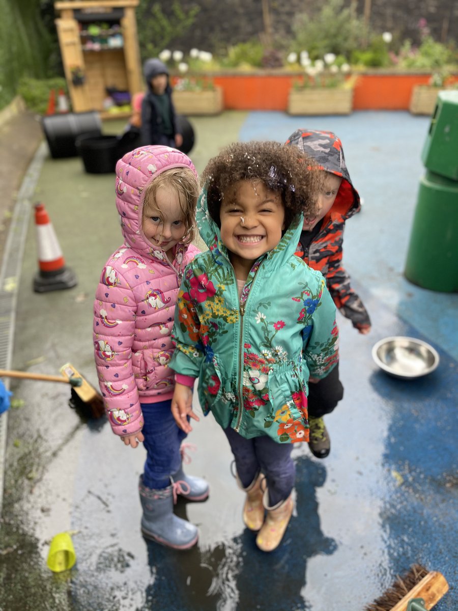 Are you an experienced Early Years Teacher & passionate about making a difference to the youngest members of our school community? Take a look at our super exciting opportunity @EllacombeLAP ! You'll be an integral part of the School’s SLT - details here: lapsw.co.uk/vacancies/