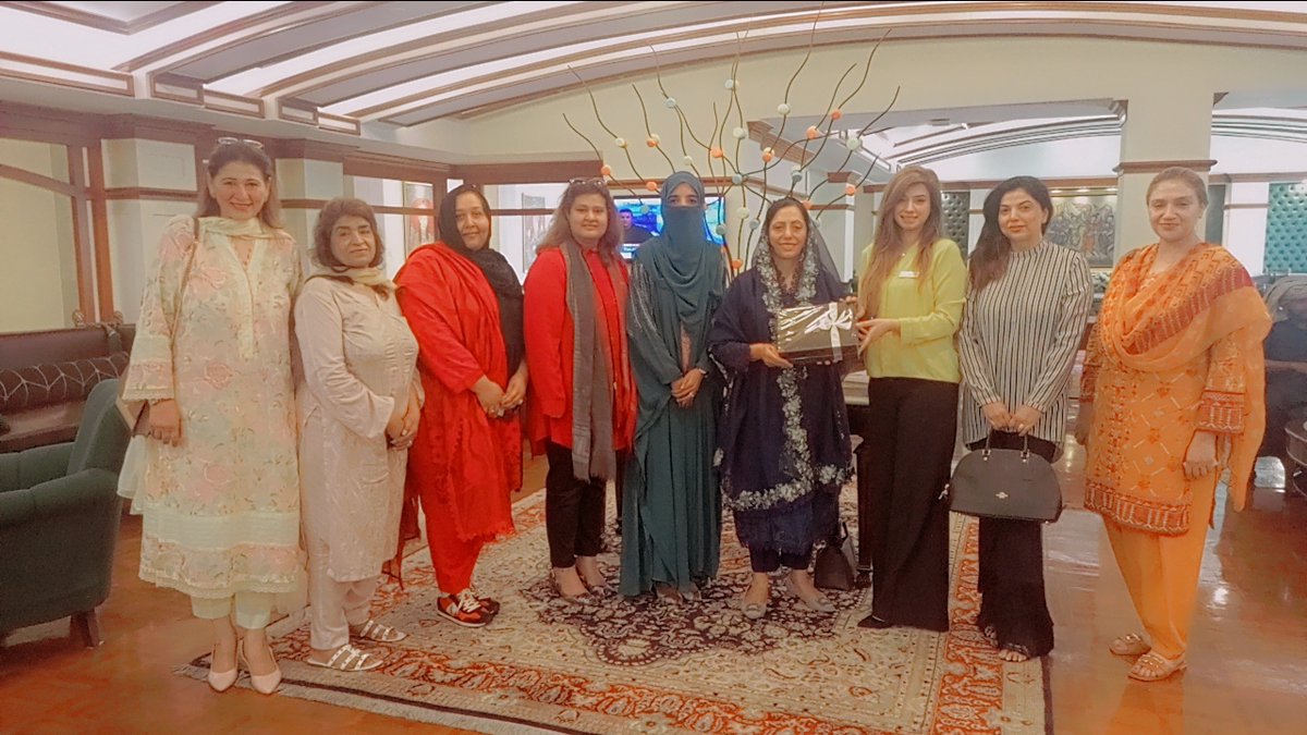 CnpWcci's tweet photo. Meeting with Ms. Fatimah Hyat, Public Relations Manager of PC in Pearl Continental Hotels &amp; Resort (PC) Lahore📷
#WCCIL #women #PearlContinentalHotels #lahore #Empowerment https://t.co/WHhgD3dlPs