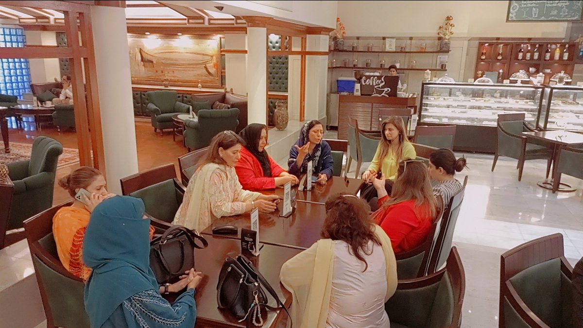 CnpWcci's tweet photo. Meeting with Ms. Fatimah Hyat, Public Relations Manager of PC in Pearl Continental Hotels &amp; Resort (PC) Lahore📷
#WCCIL #women #PearlContinentalHotels #lahore #Empowerment https://t.co/WHhgD3dlPs