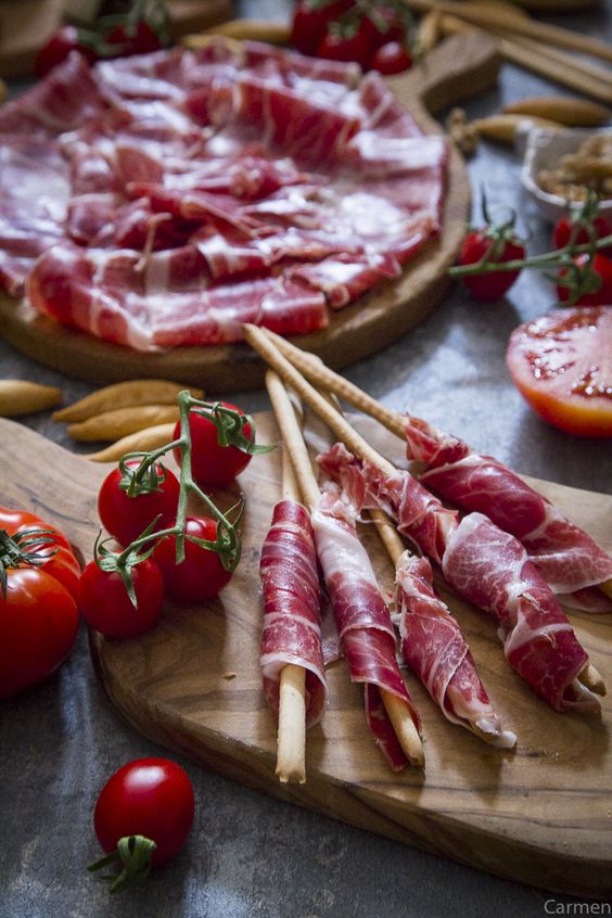 NaturaliaBV's tweet photo. Heb jij onze nieuwe vleeswaren van Martinez al gezien op de website?

Nog niet? Kijk dan snel op onze website en bestel! https://t.co/AMRTyJIhEZ

#martinez #vleeswaren #meat #vlees #naturaliabv #eten #food #spaansedelicatessen https://t.co/ZVZphWBmHs