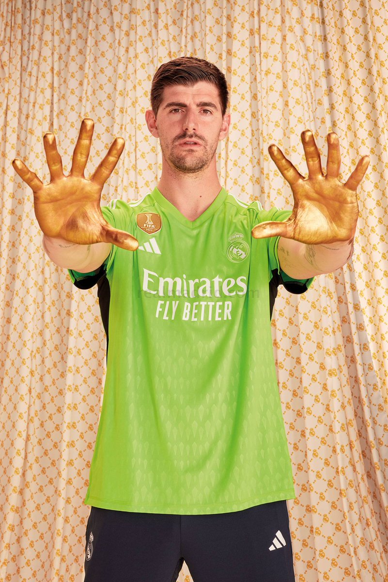RealBrasil_BR's tweet photo. OFICIAL: O Real Madrid apresentou hoje seu novo uniforme para a temporada 2023/24. https://t.co/r90K0Eonhk